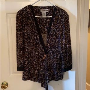 V-neck Stretchy Woman’s Top